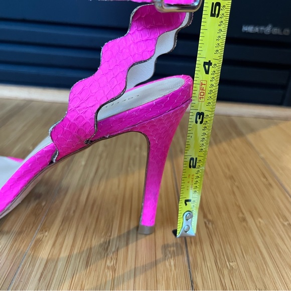 Loeffler Randall Reina Scalloped Heels - Picture 10 of 10